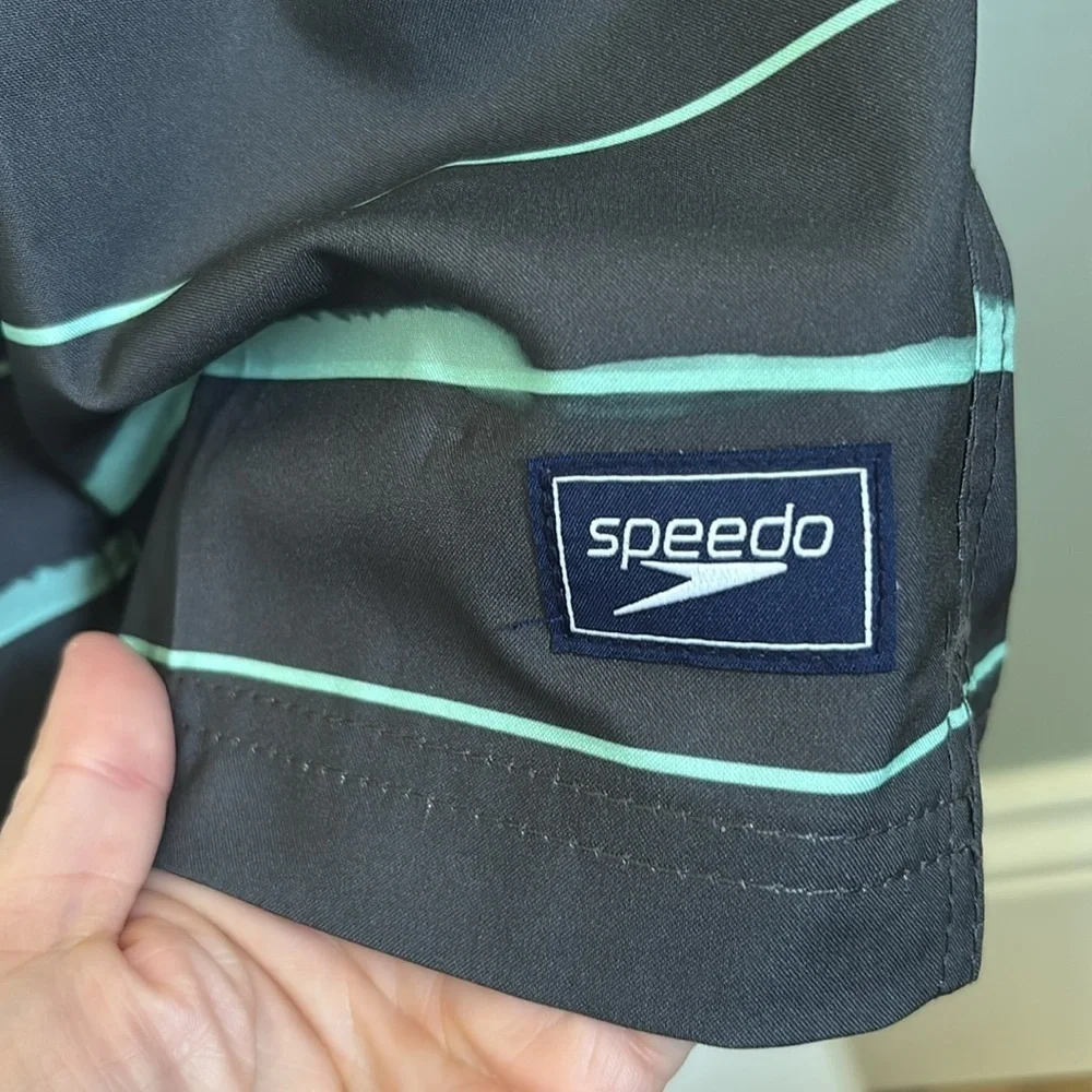 NWT Speedo Men's Swim Trunk Boardshort Bondi Striped